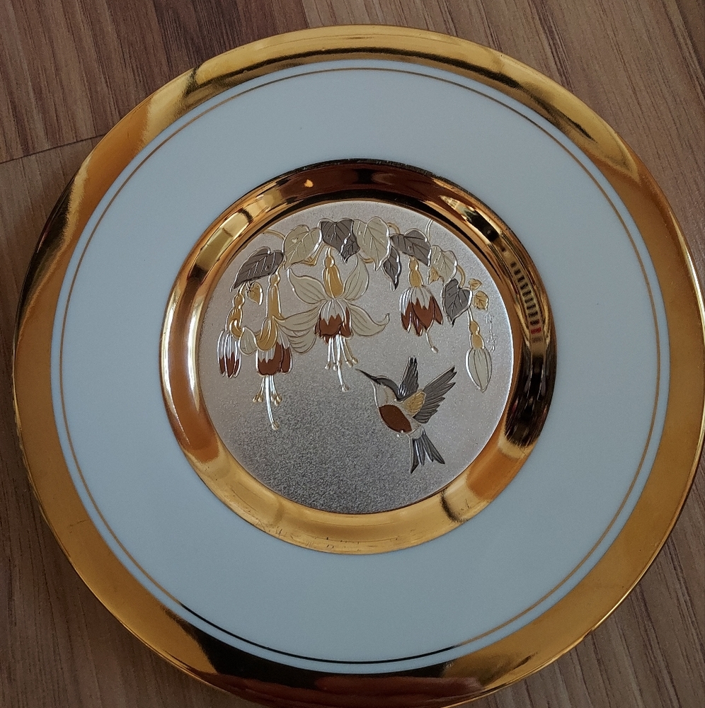 Chokin Art 24kt Gold Rim 6.5" Plate Hummingbird and Flowers